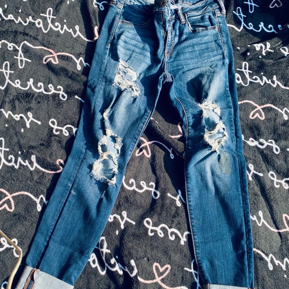 American eagle distressed jeans